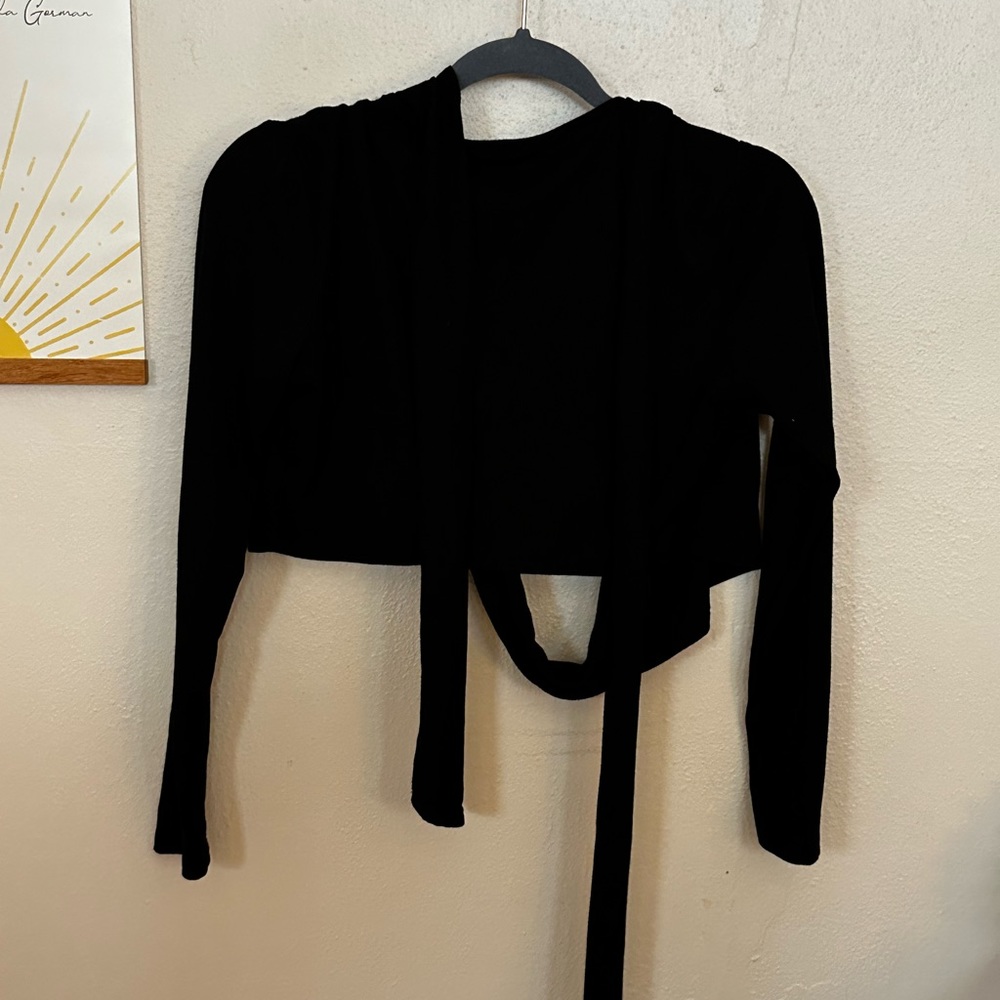 SHEIN Wrap Knot Crop Top -Black - Picture 4 of 5
